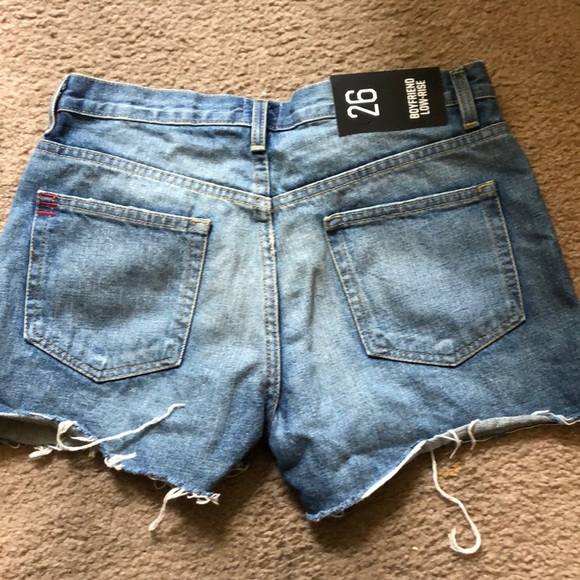 Boyfriend low rise cut off jean shorts - Picture 2 of 4